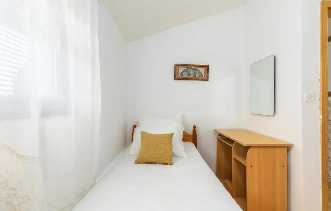 Apartments Manda 3*, Fazana Croatia